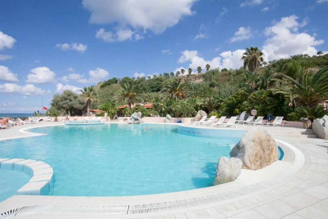 Hotel Villaggio Cala Di Volpe Capo Vaticano Eksteriør bilde