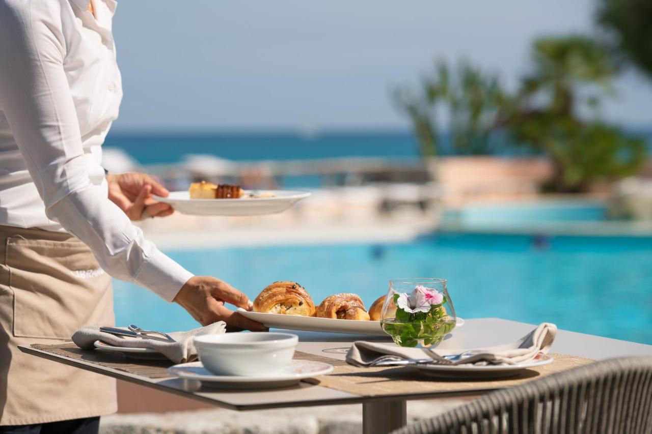 Hotel Villaggio Cala Di Volpe Capo Vaticano Eksteriør bilde