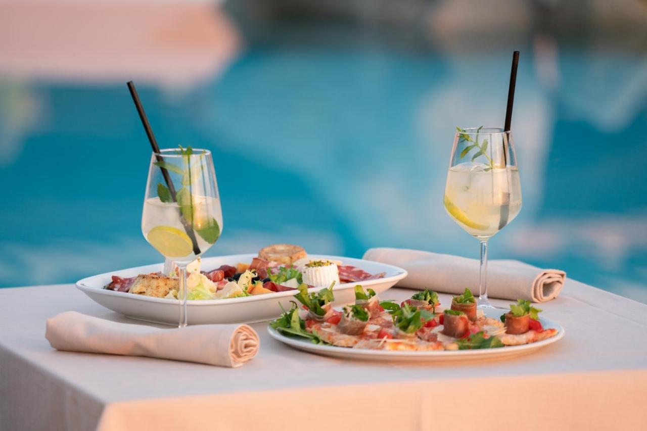 Hotel Villaggio Cala Di Volpe Capo Vaticano Eksteriør bilde