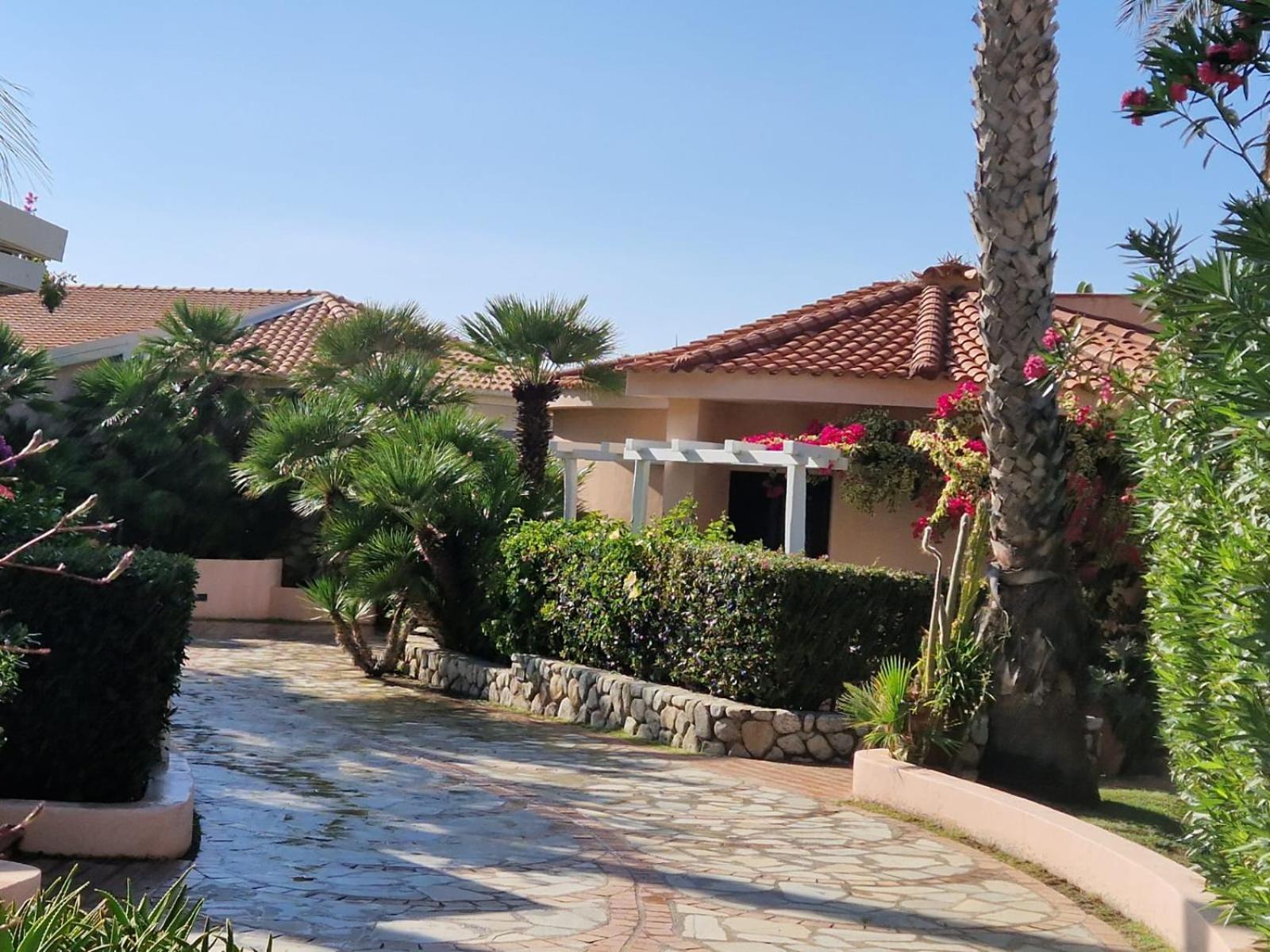 Hotel Villaggio Cala Di Volpe Capo Vaticano Eksteriør bilde