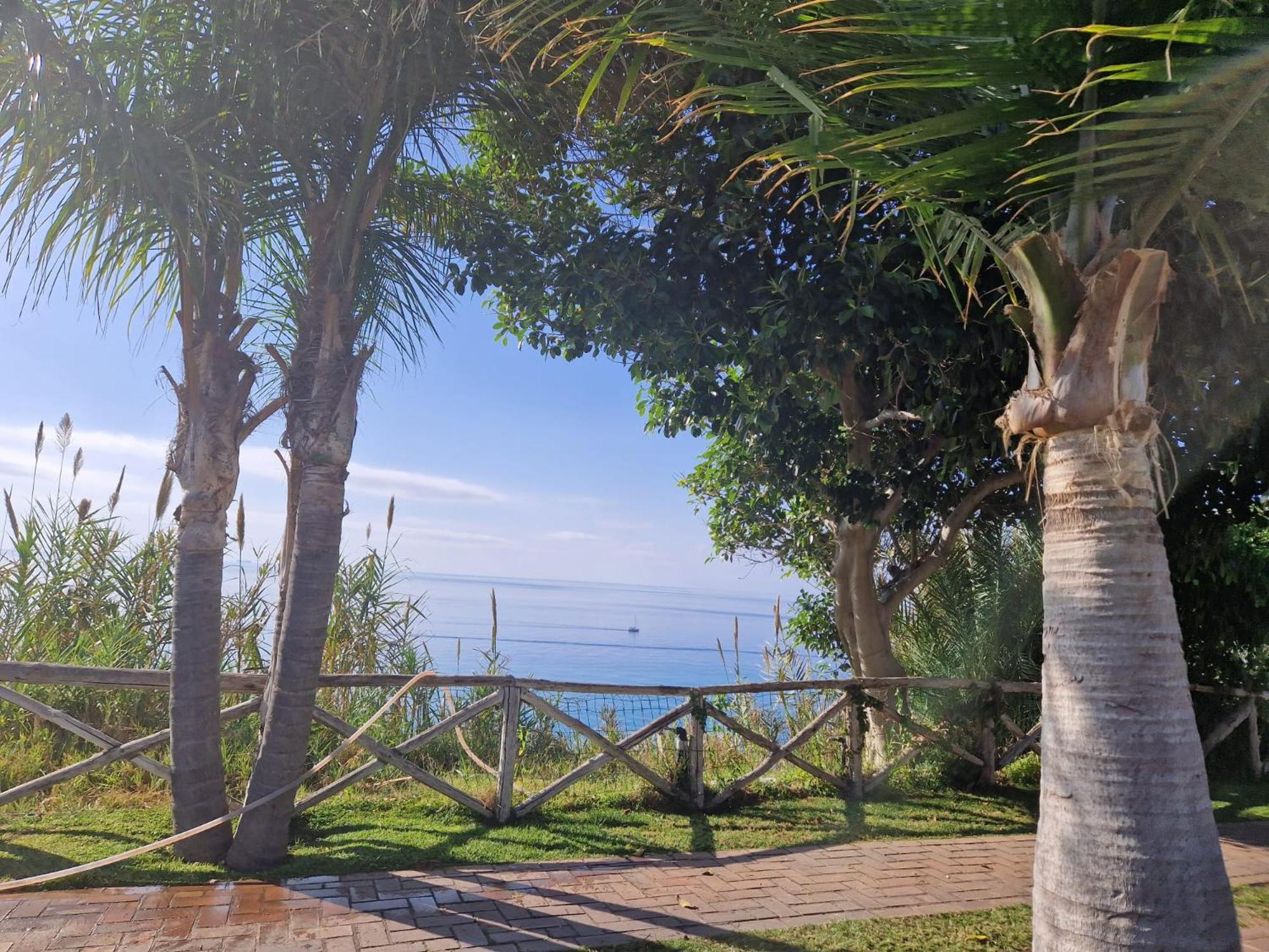 Hotel Villaggio Cala Di Volpe Capo Vaticano Eksteriør bilde