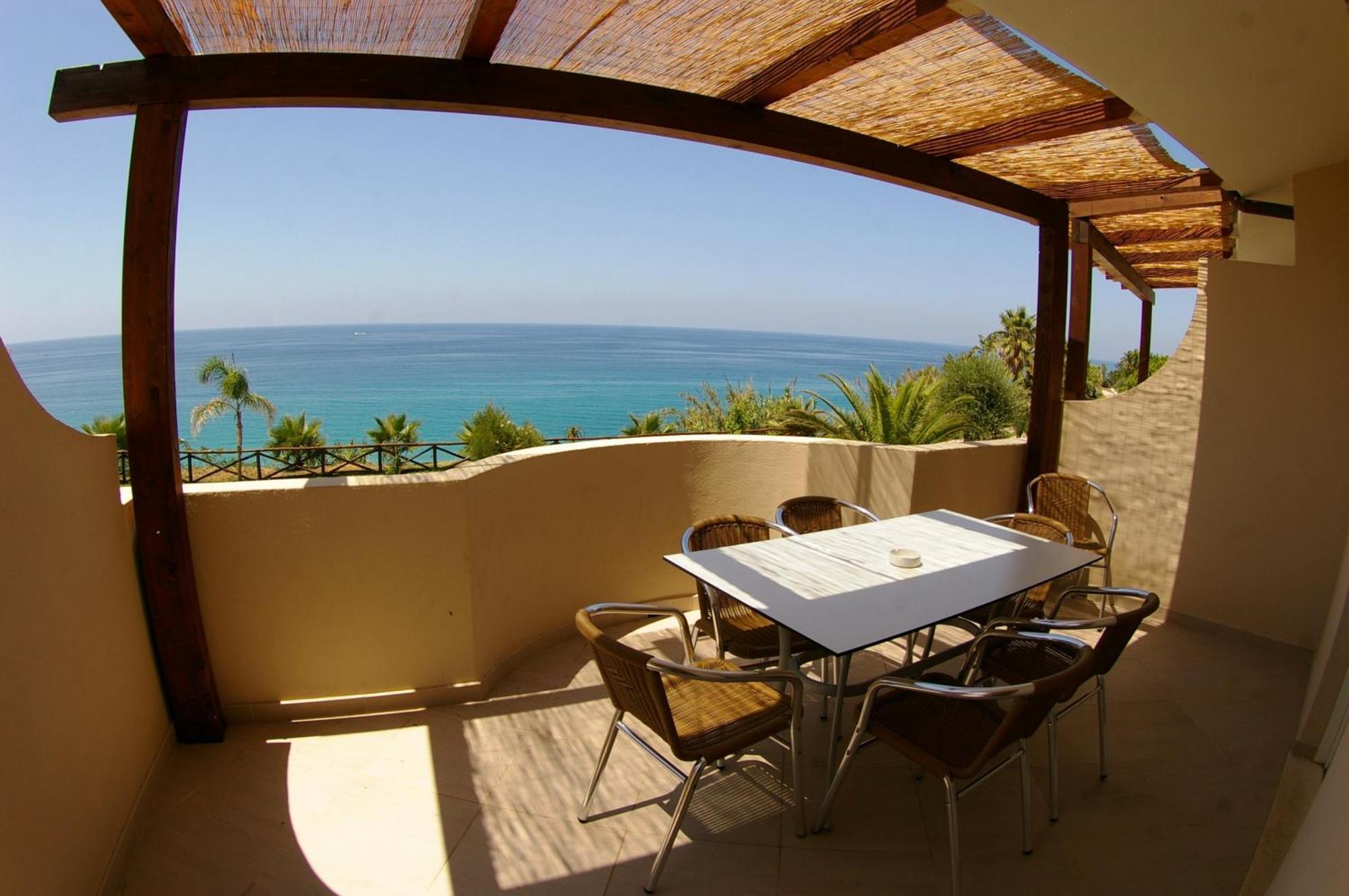 Hotel Villaggio Cala Di Volpe Capo Vaticano Eksteriør bilde