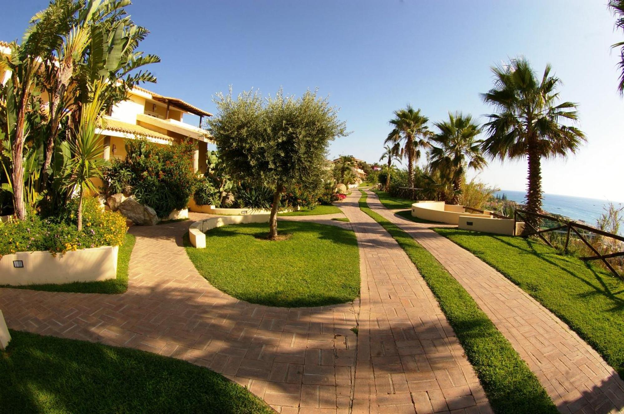 Hotel Villaggio Cala Di Volpe Capo Vaticano Eksteriør bilde