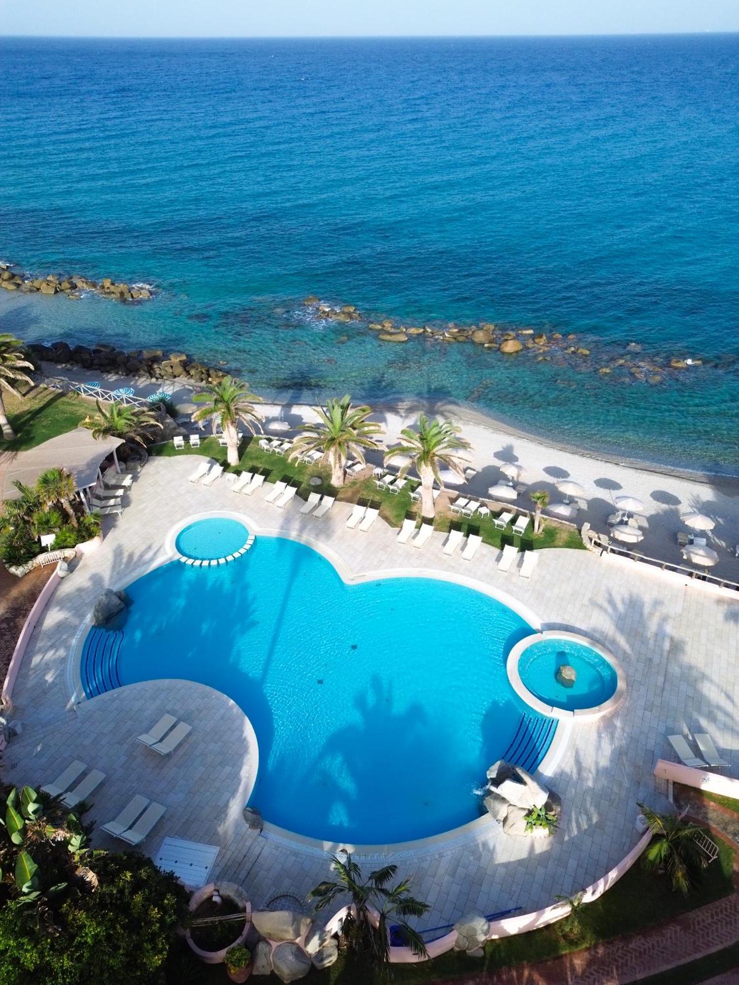 Hotel Villaggio Cala Di Volpe Capo Vaticano Eksteriør bilde