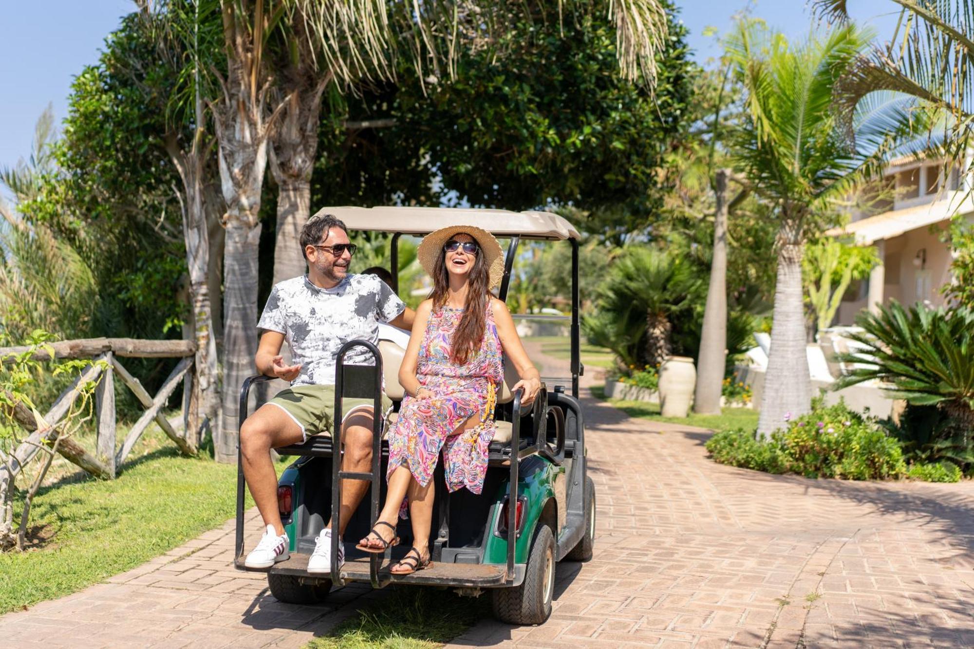 Hotel Villaggio Cala Di Volpe Capo Vaticano Eksteriør bilde