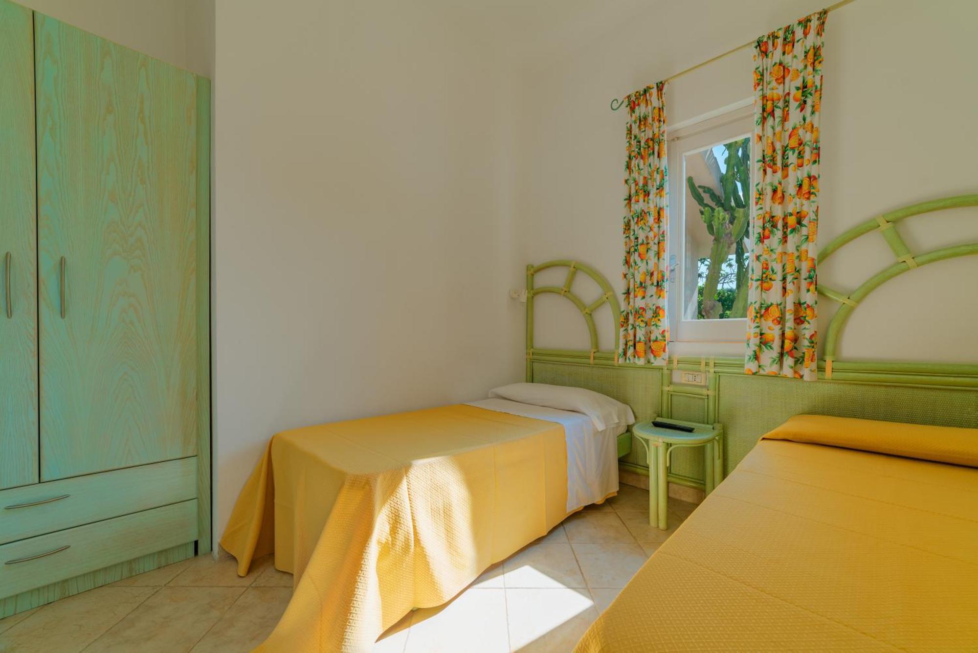 Hotel Villaggio Cala Di Volpe Capo Vaticano Eksteriør bilde