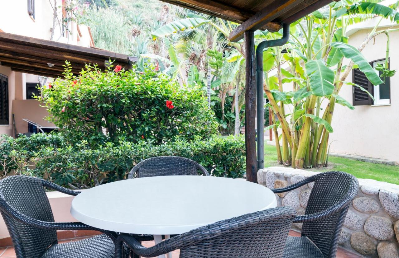 Hotel Villaggio Cala Di Volpe Capo Vaticano Eksteriør bilde